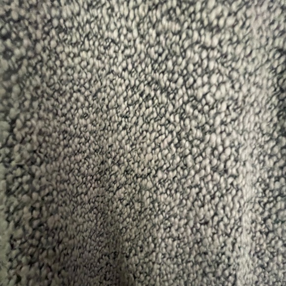 Aritzia sweater - Picture 3 of 3